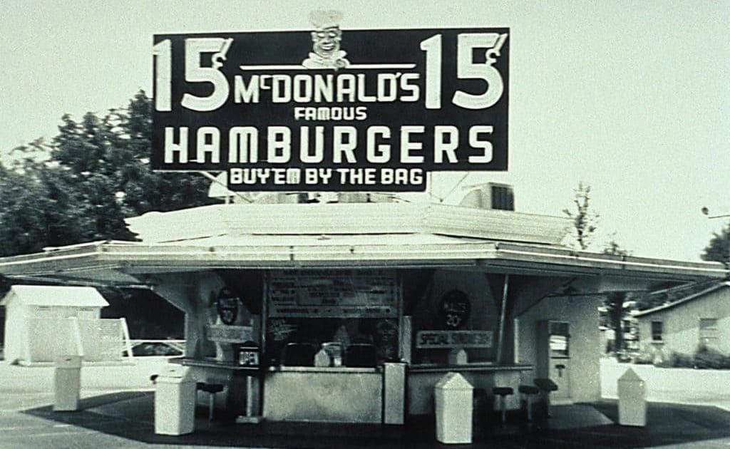 Первый ресторан Макдональдс, 1940 г., штат Калифорния, США